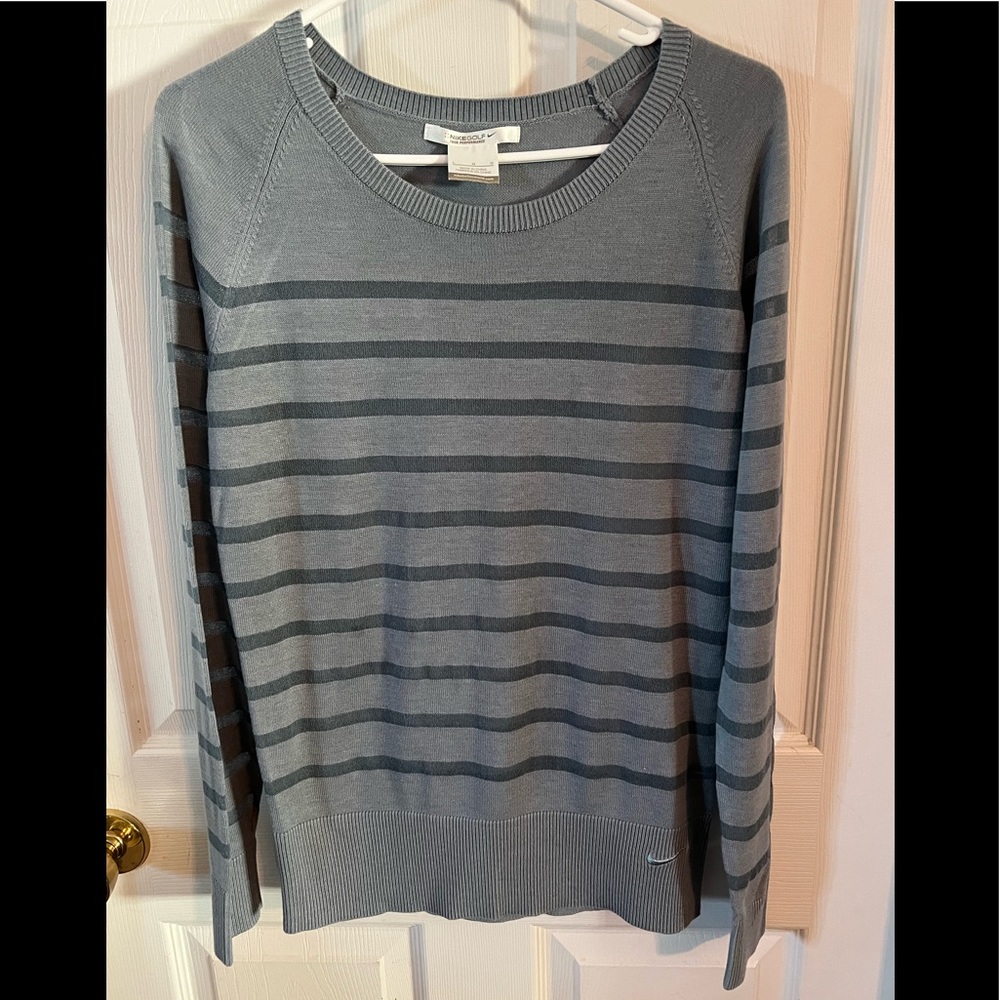 NIKE GOLF Tour Performance sweater in light gray with darker gray stripes